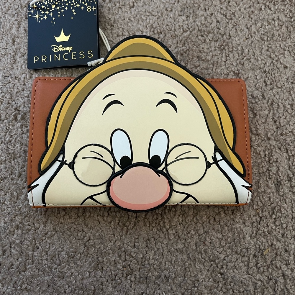 Loungefly Snow White and the seven drawfs Doc wallet